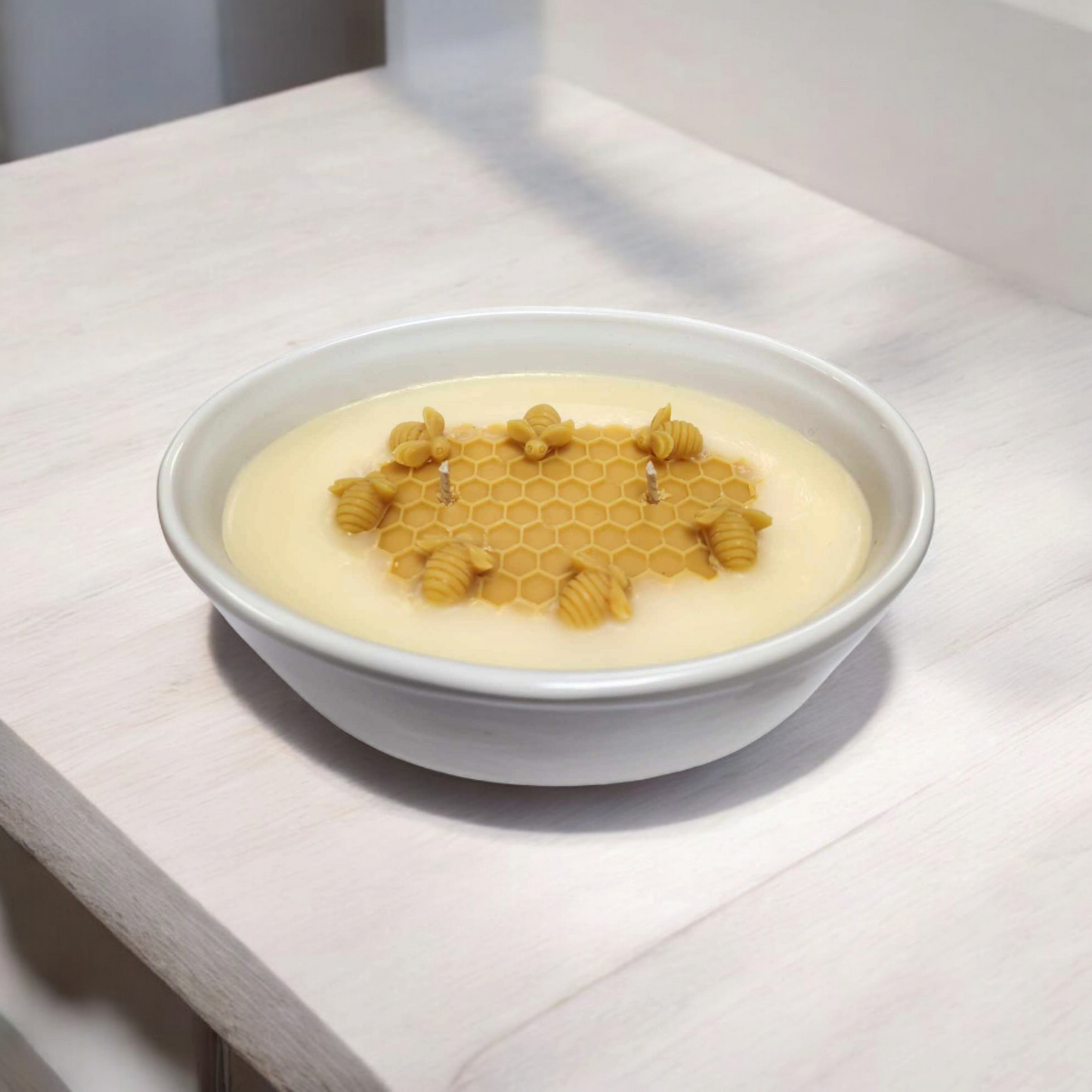 Daisy & Bramble Honey & Vanilla Ceramic Candle