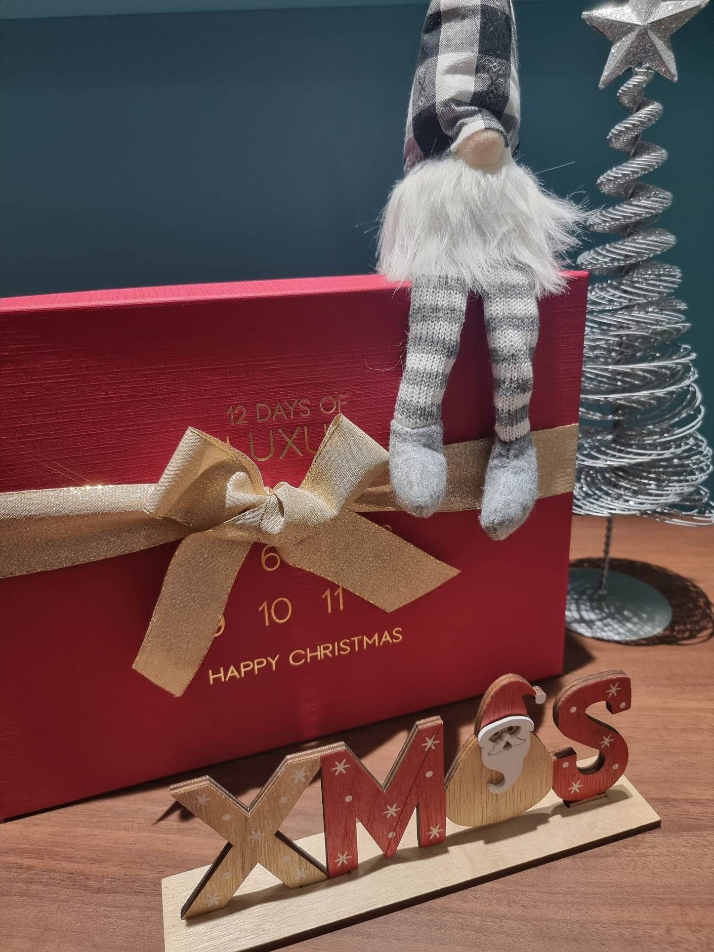 12 Days of Luxus - Collection of 12 Scented Candles