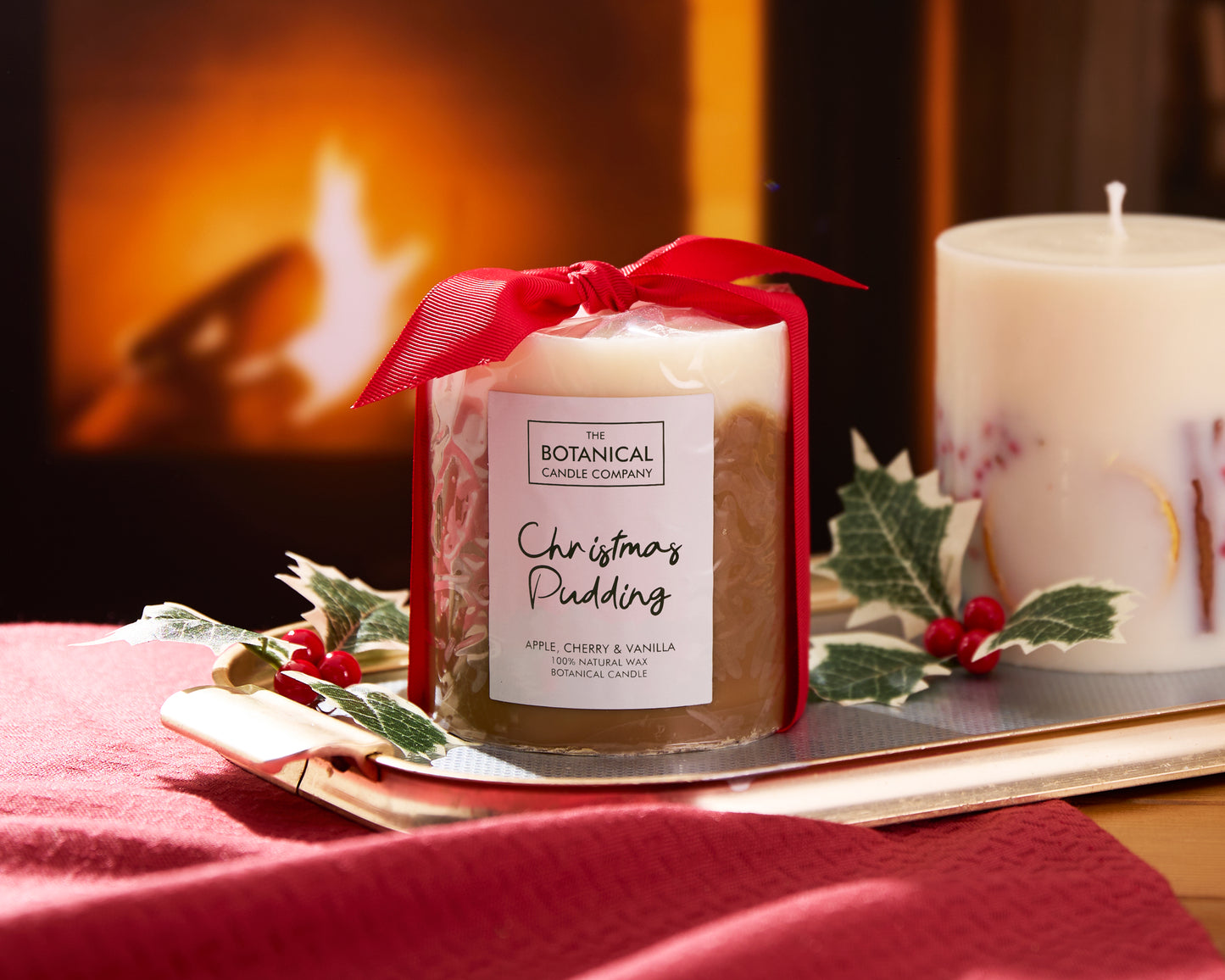 Christmas Pudding Medium Luxury Botanical Candle - Apple, Cherry and Vanilla