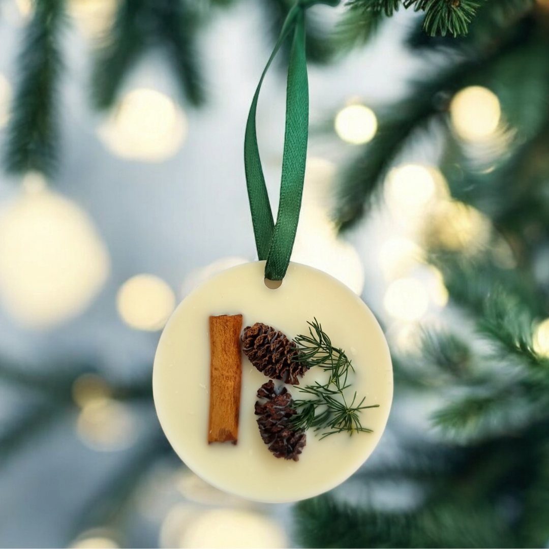 Christmas Spruce Tree Decoration - Pine, berries and amber