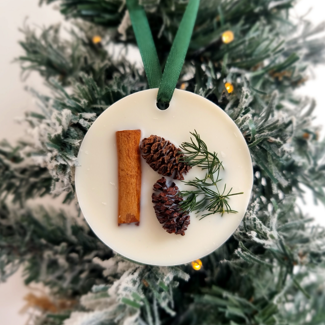 Christmas Spruce Tree Decoration - Pine, berries and amber