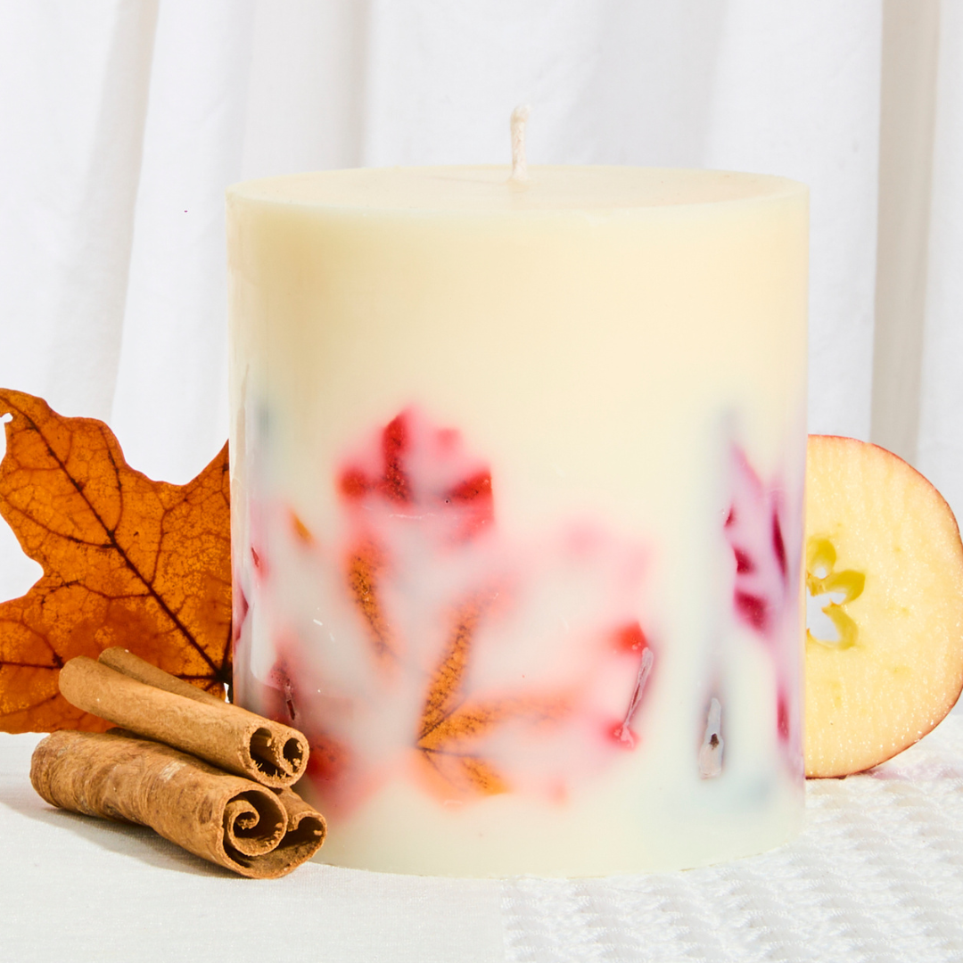 Spiced Apple Medium Luxury Botanical Candle - Apple, Cinnamon and Nutmeg