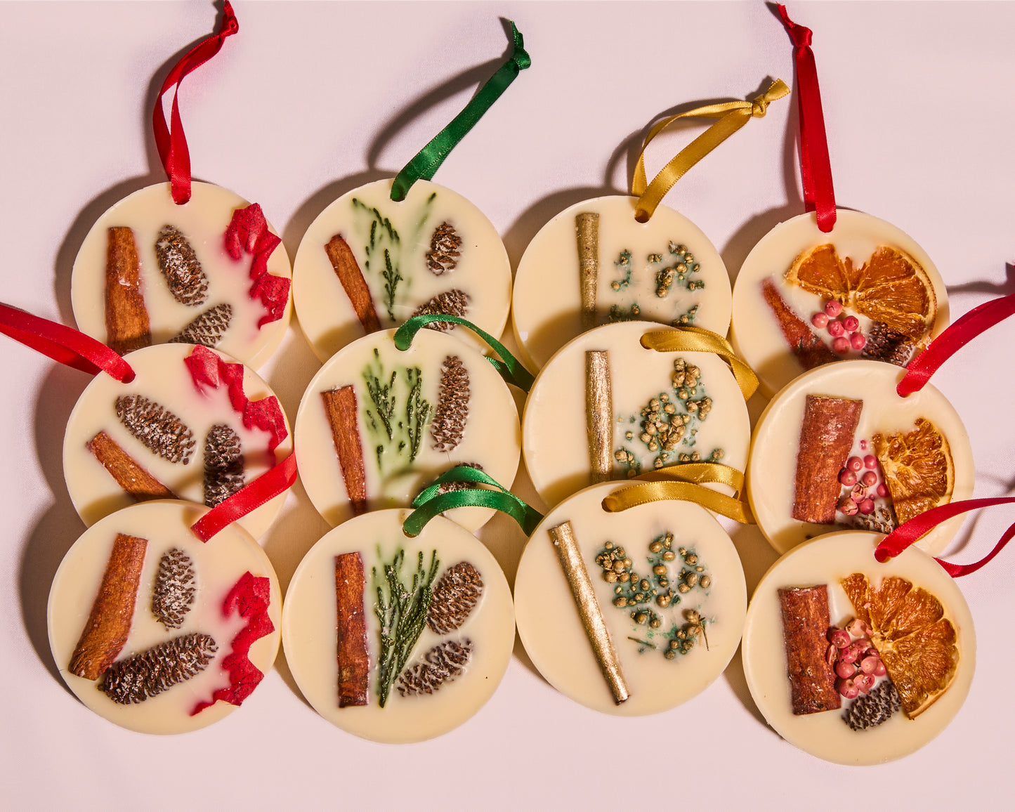 Christmas Spruce Tree Decoration - Pine, berries and amber
